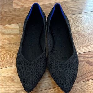 Black pointed-toe Rothy’s